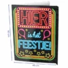 Neon Raambord Hier Is Het Feestje (60x45cm) 2 Neon Raambord Hier Is Het Feestje (60x45cm) -Vakantie Decoratie Winkel neon raambord hier is het feestje 60x45cm